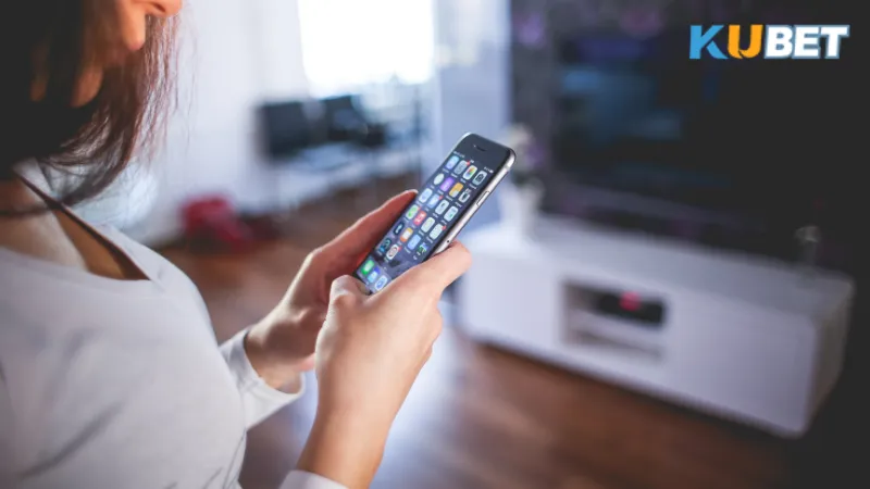 Khi bạn bạn cần liên hệ đến đội ngũ nhà cái KUBET?