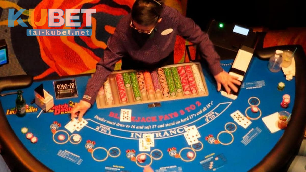 Tuyệt chiêu đánh Baccarat "thuận nước trôi dòng"